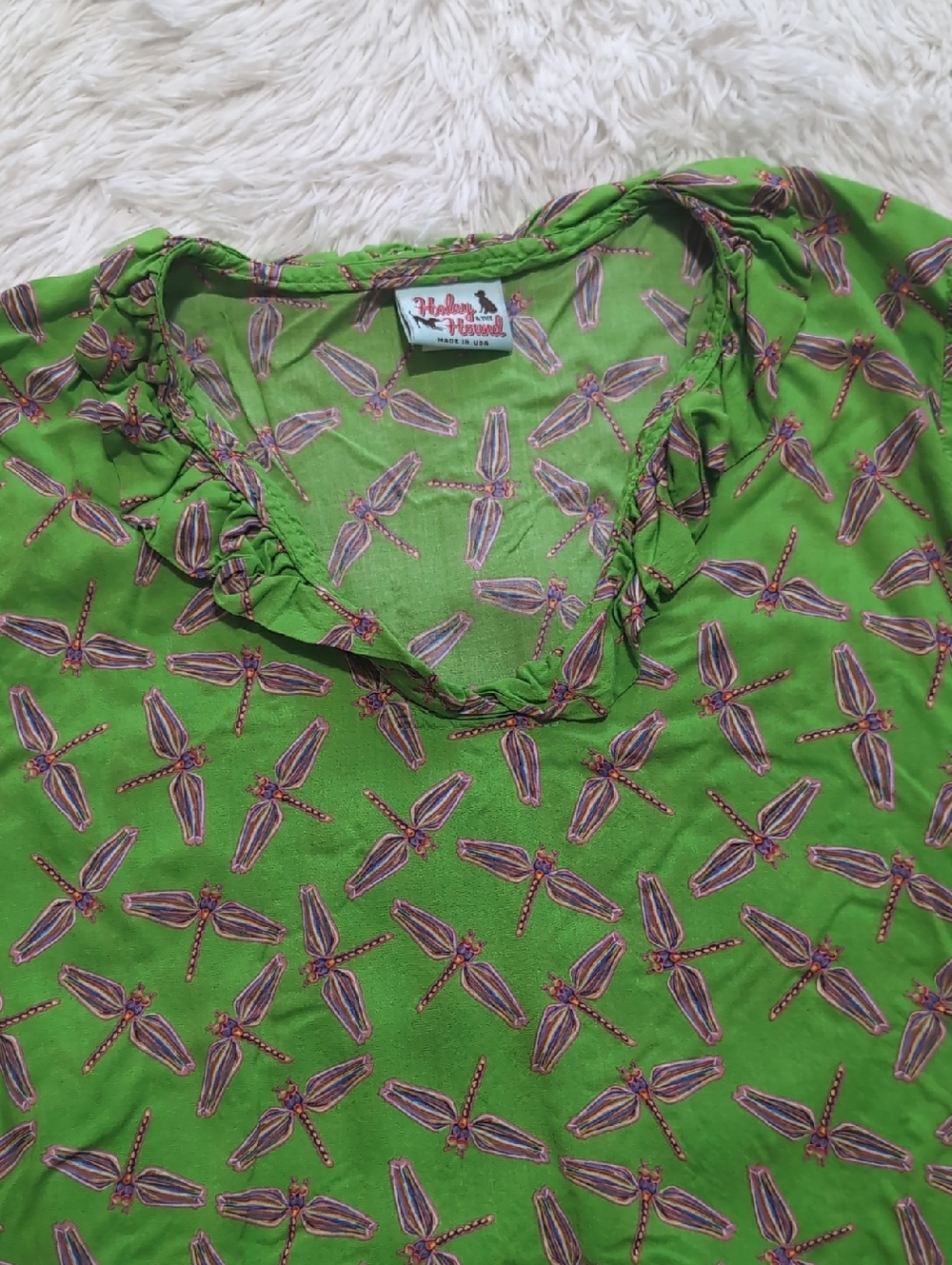 Haley & The Hound Rainbow Dragonfly Print Green Ruffle Neck 3/4 Sleeve Tunic - Picture 2 of 10